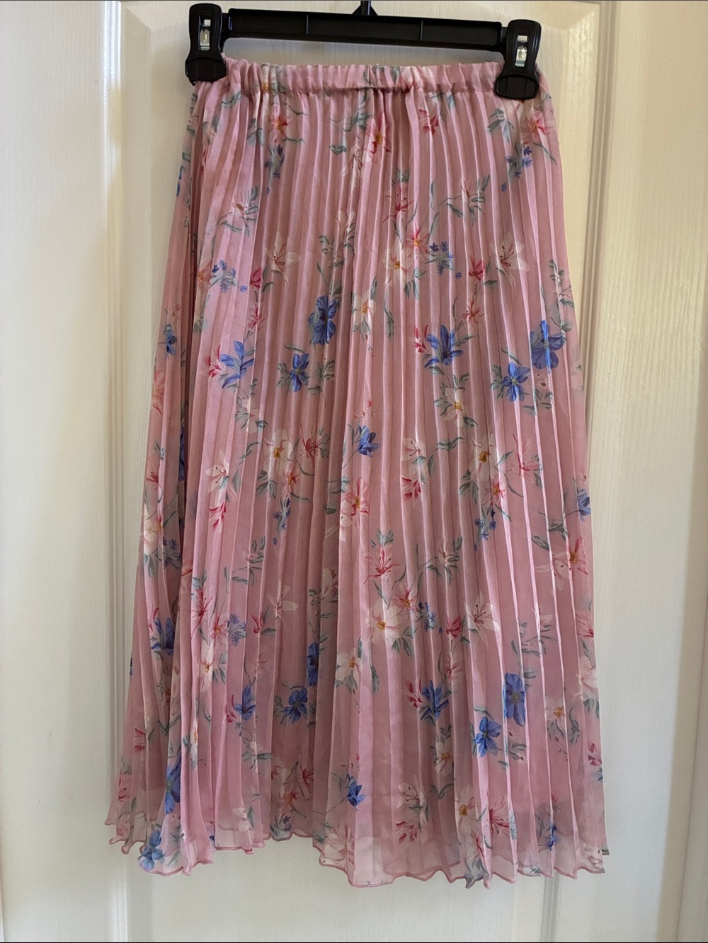 H&M Divided brand DIVINELY SWEET Pink Floral Pleated Midi Skirt size 0